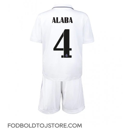 Real Madrid David Alaba #4 Hjemmebanesæt Børn 2022-23 Kortærmet (+ Korte bukser)